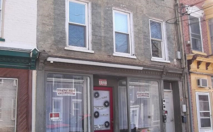 40 2nd Street, Athens