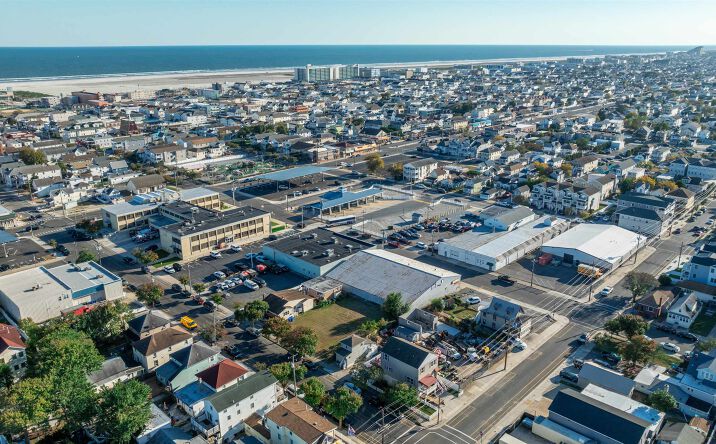 124 & 128 W Montgomery Avenue, Wildwood