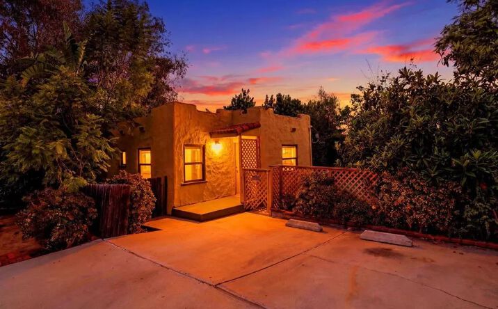 3211 Menlo, San Diego