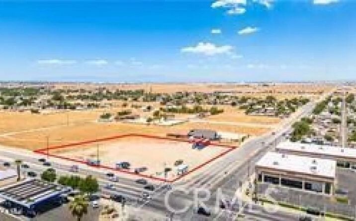 30 E Palmdale Boulevard, 14041