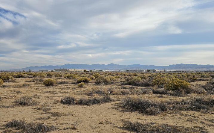 Avenue L4A / 23rd St East, Palmdale