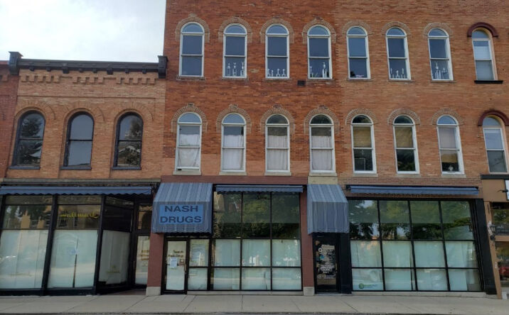 30, Hillsdale