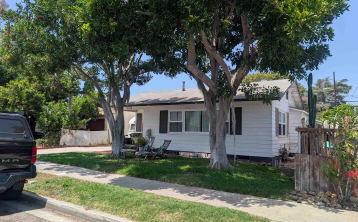 2630-32 Hornblend St, San Diego
