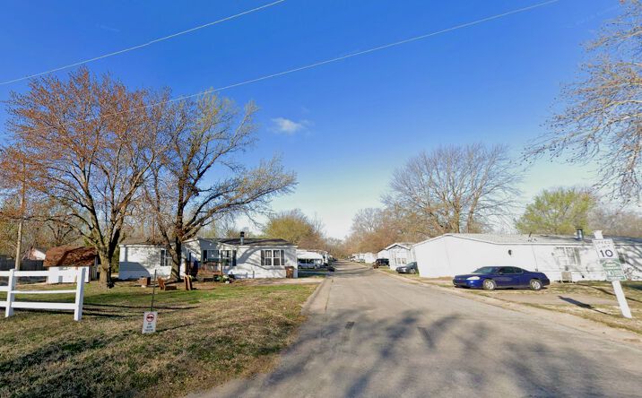 3201 E MacArthur Rd, Wichita