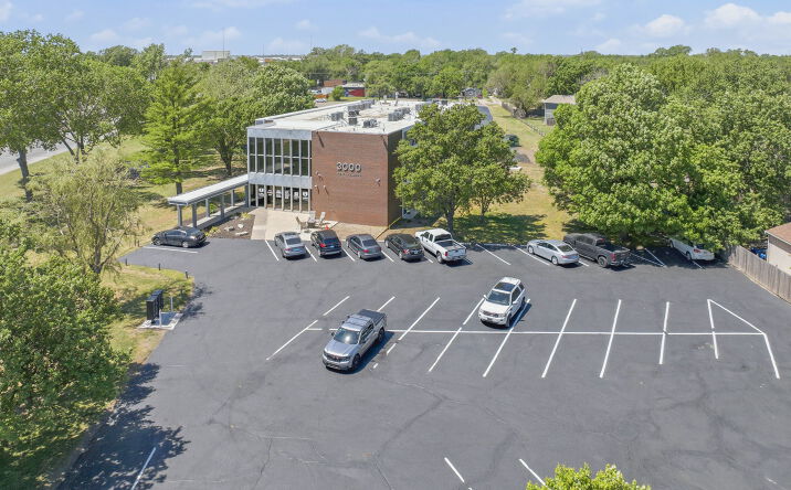 3000 West Kellogg Drive, Wichita