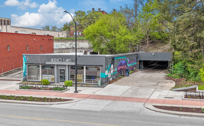 2212 Ingersoll Ave, Des Moines