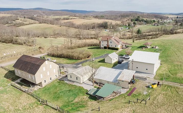 1898 Schellsburg Road, Claysburg