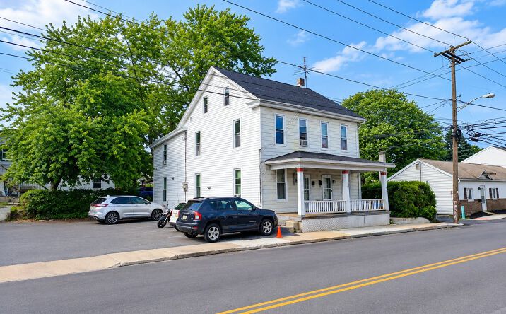 37-39 E Willow St, Elizabethtown