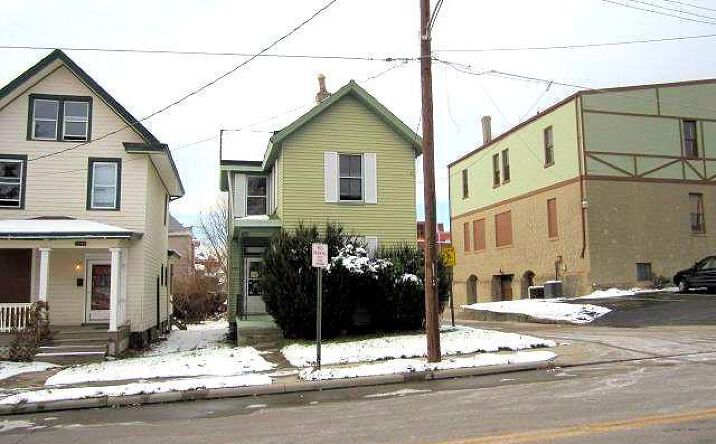 Everett Avenue, Cheviot