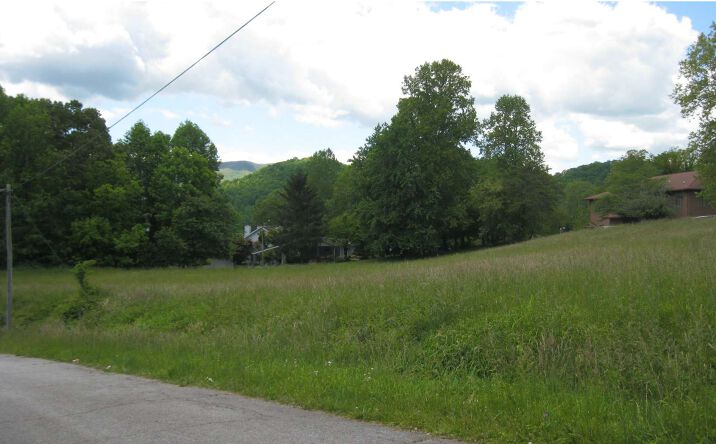 Lakeside Drive, Hiawassee