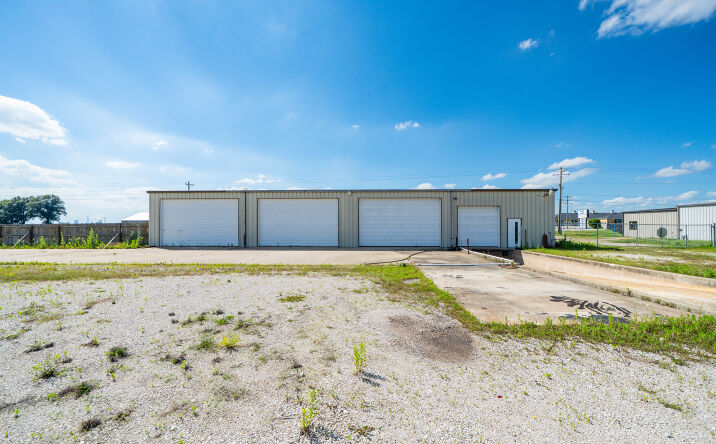 9075 U.S. 60, Lewisport