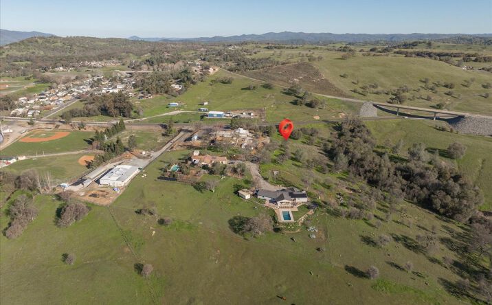 668 Murphys Grade Road, Angels Camp