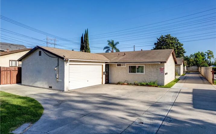 8718 Rose, Bellflower