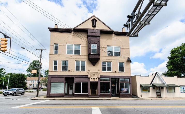 7049 Montgomery Road, Silverton