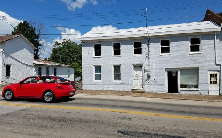 9 W main Street, Russellville