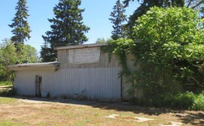 6071 M 63 Highway, Coloma