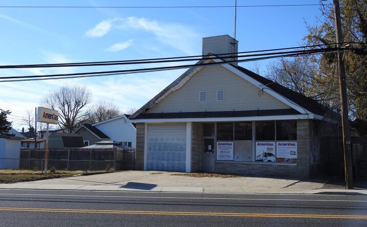 1111 Bayshore Road, Villas
