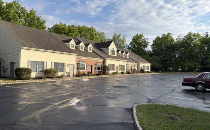 104 Towne Centre DR, Hillsborough Township
