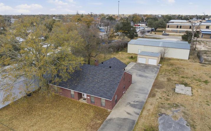 320 Cypress St, Sulphur