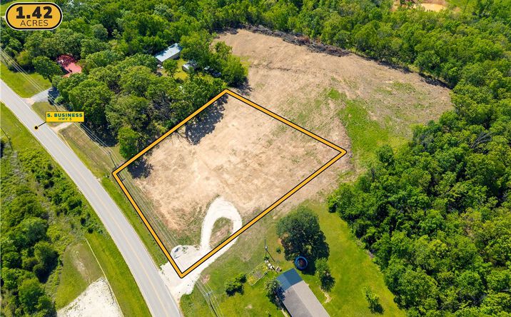 1607 S Business Route 5, Camdenton