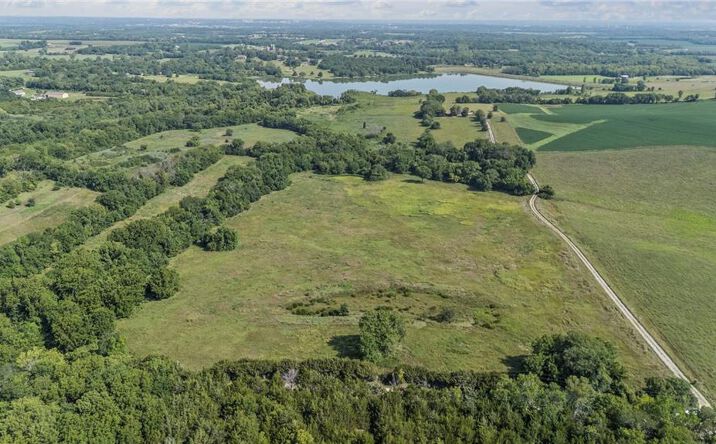 1548 N 800th Road, Baldwin City