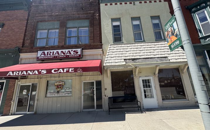 213 S College Avenue, Aledo