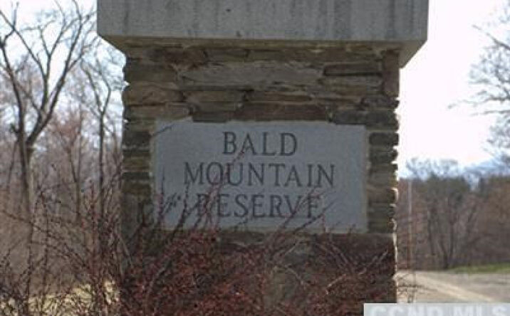 Bald Mountain Road, Austerlitz