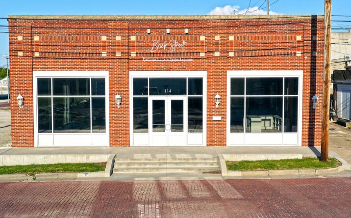 114 N 11th St, Sabetha