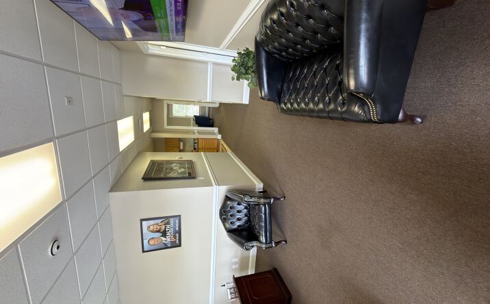 1836 Eastchester Dr, Unit 102, High Point