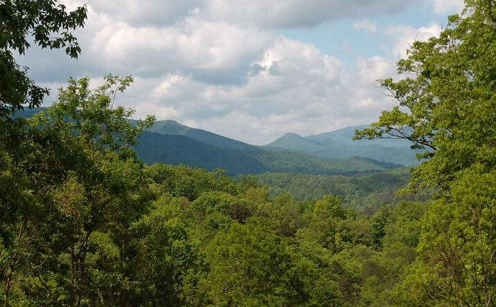 8 Tantrough Farms, Hiawassee