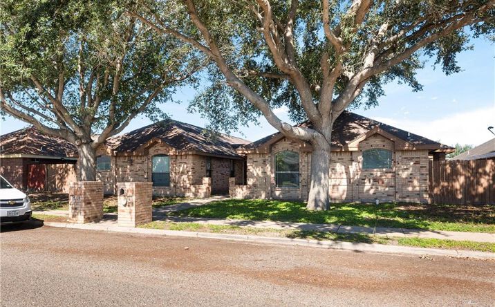 933 English Avenue, Edinburg