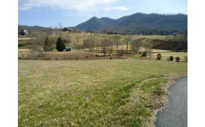 123 A Mountain Harbour Drive, Hayesville