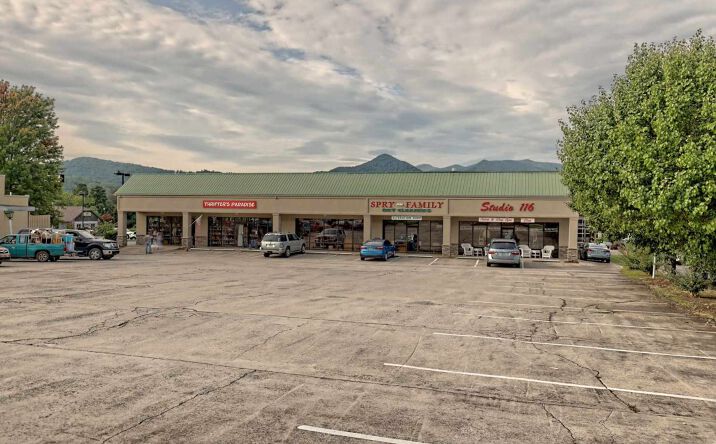 225 Main Street S, Hiawassee
