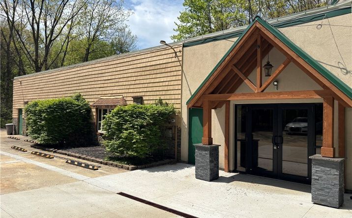 7984 Olde 8 Road, Northfield
