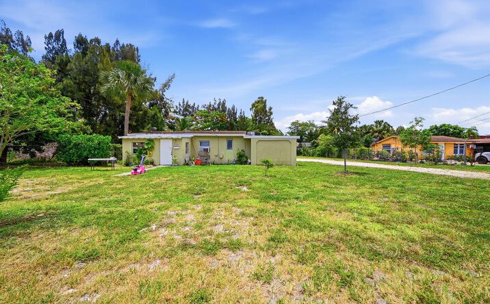 700 SW 8th Street, Pompano Beach