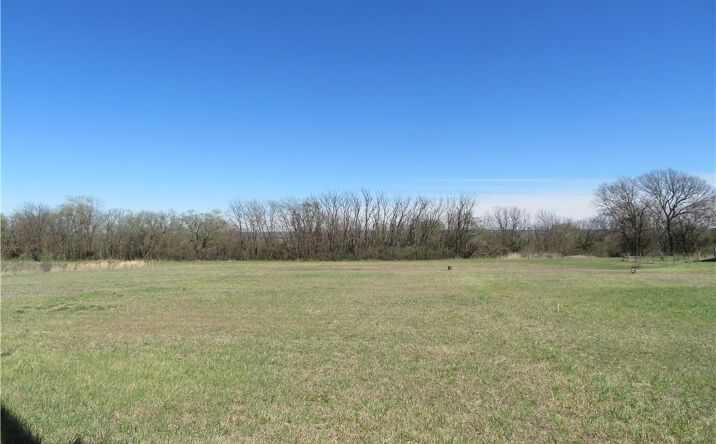 Lookout Road, Paola