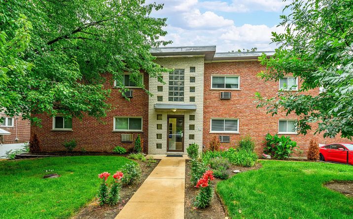 2000 Bellevue Avenue, St. Louis