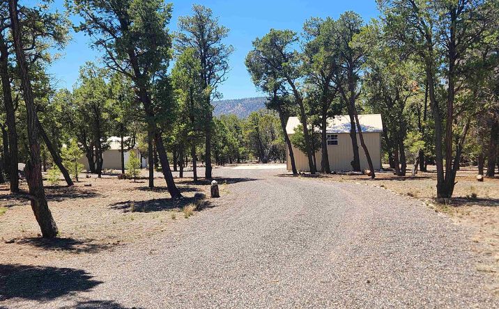 112 Paradise Road, Quemado