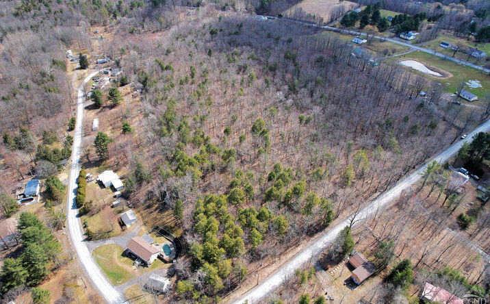 72 Enchanted Valley Road, Durham