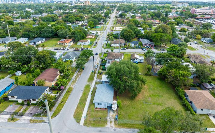 2406 NW 67th St, Miami