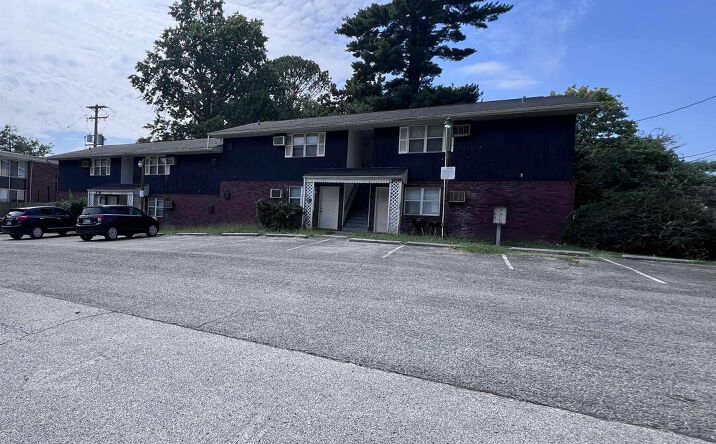 605 W COLLEGE Street 607 #607, 609, Carbondale