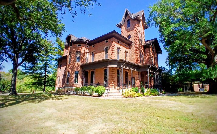 1500 N 5TH Street, Springfield