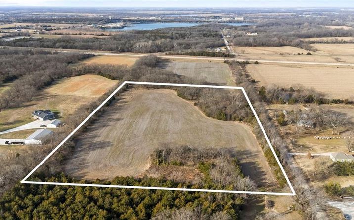 1775 Nebraska Road, Iola