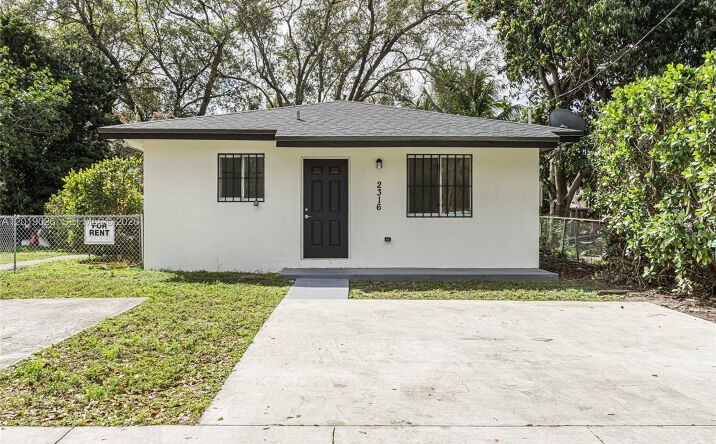2316-2318 NW 98th St, Miami