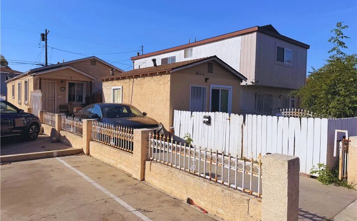 350 E South, Long Beach