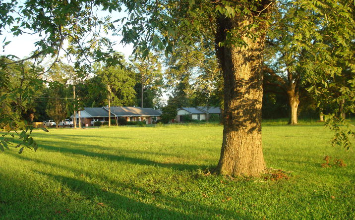 120 E Water Street, Quitman