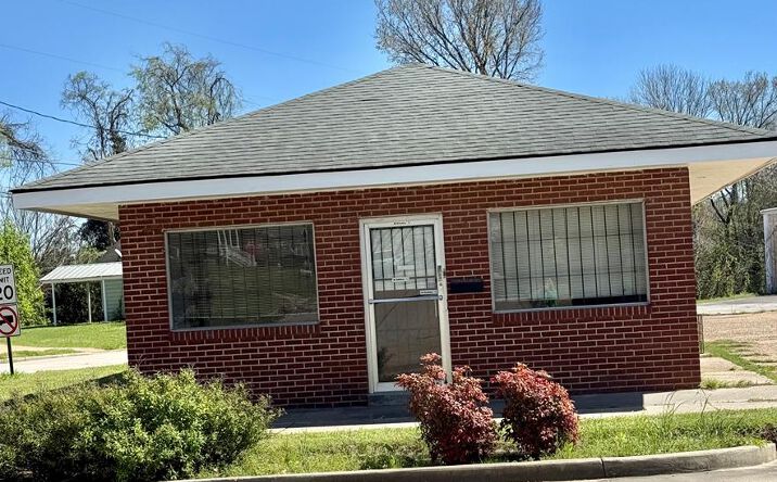 3301 Washington, Vicksburg