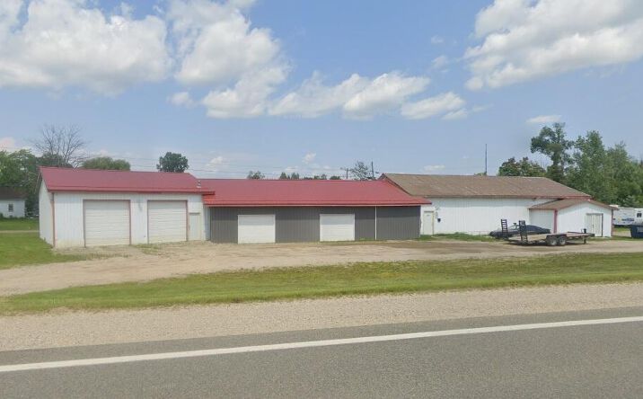 5261 E Howard City-Edmore, Cedar Lake