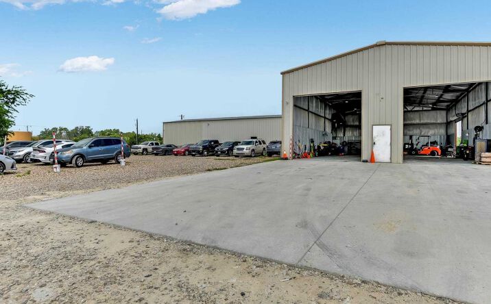 204 Farm to Market 696, Elgin