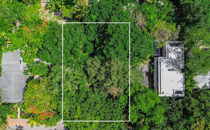 3595 Avocado Ave, Miami